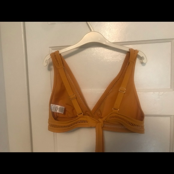 🔥 Bikini Top 🔥 - Picture 2 of 3